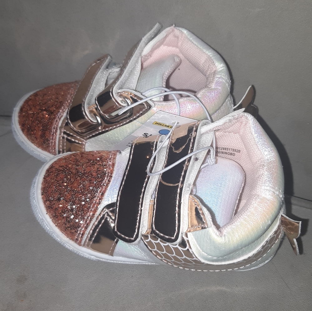 Toddler sneakers